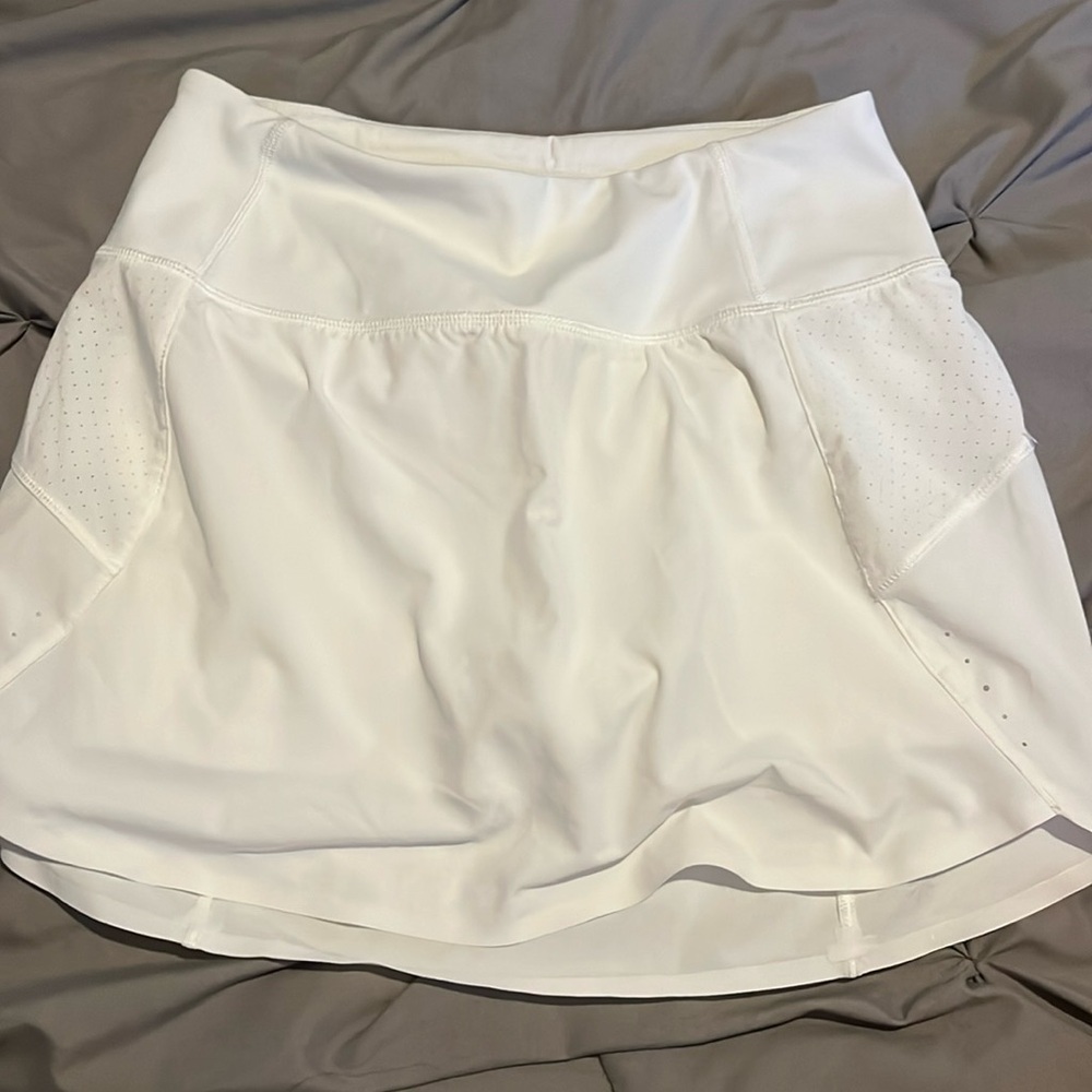 Athleta white athletic skirt